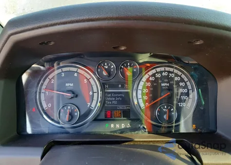 2010 Dodge Ram 1500 z USA, uszkodzony, nr VIN 1D7RB1GP4AS104903